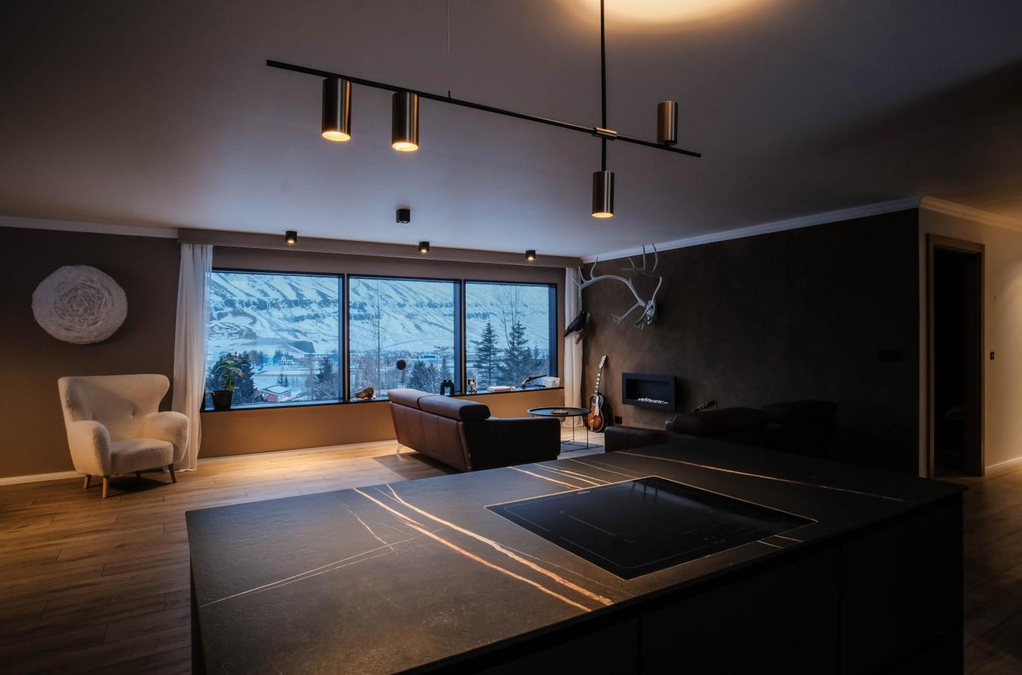 Botnahlid Villa, Mountain And Town Views And Outdoor Sauna Seyðisfjörður Esterno foto